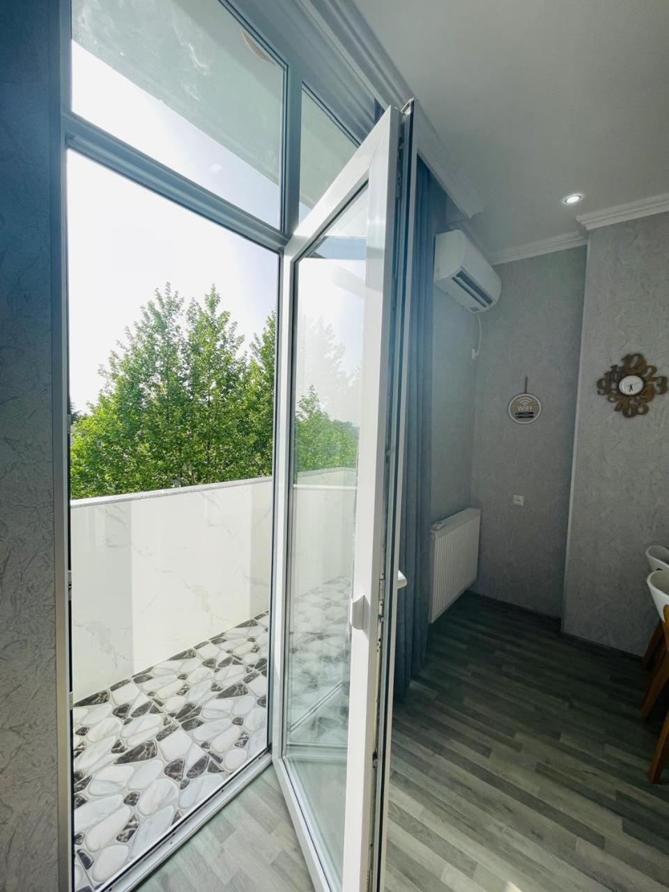 Kate'S Cozy Apartment Kutaisi Exterior photo